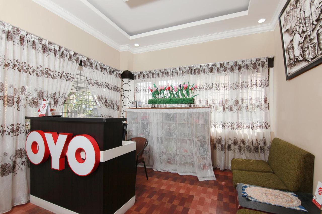 Oyo 799 Hotel Dieng Berastagi Eksteriør bilde