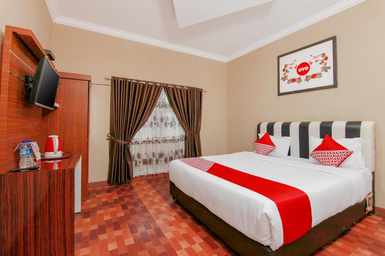Oyo 799 Hotel Dieng Berastagi Eksteriør bilde