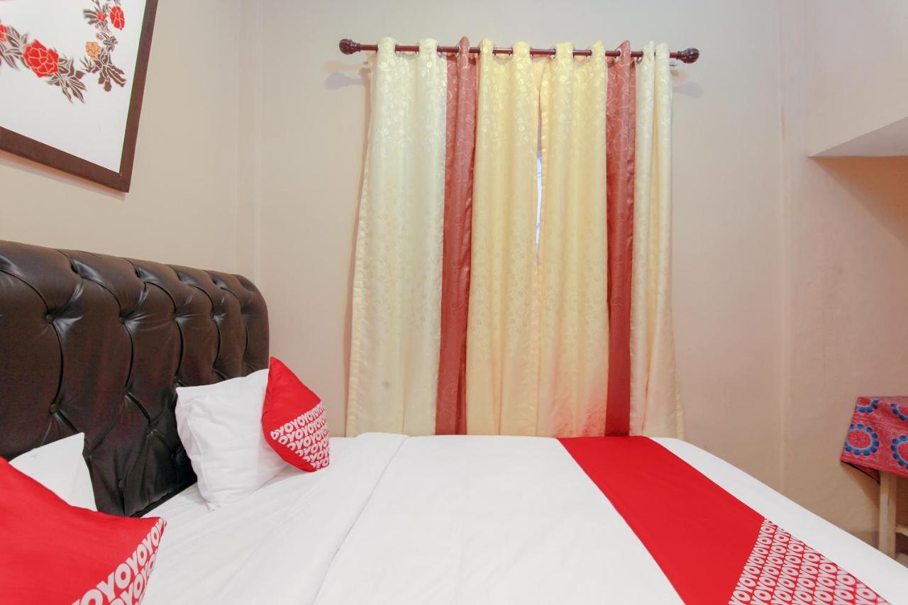 Oyo 799 Hotel Dieng Berastagi Eksteriør bilde