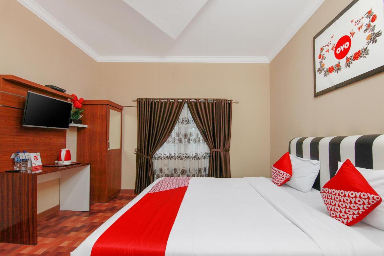 Oyo 799 Hotel Dieng Berastagi Eksteriør bilde